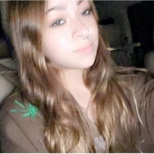 Meet your Posher, Jade